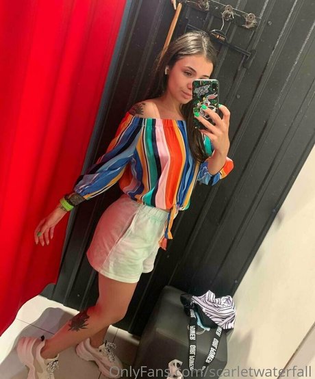 scarletwaterfall modelo de alta calidad imágenes