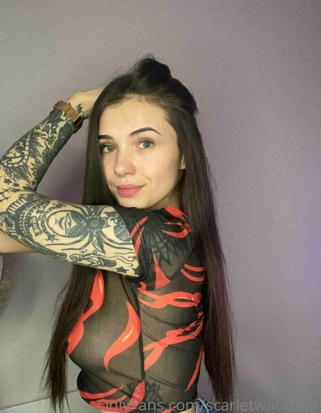 scarletwaterfall estrella exclusiva foto