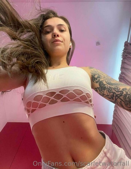 scarletwaterfall modelo bonita galería