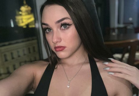 ROSEVNVunofficial actriz de desnudos imágenes