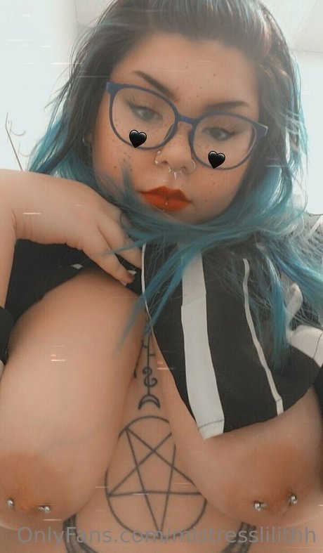 mistresslilithh modelo desnudos archivo