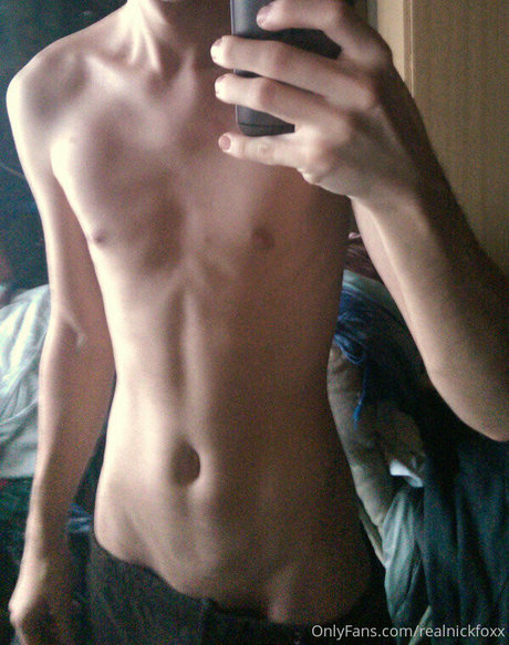 realnickfoxx estrella porno de alta calidad archivo