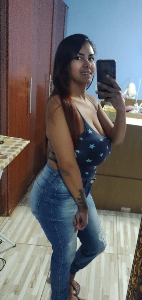 Evelim Alves estrella caliente imagen