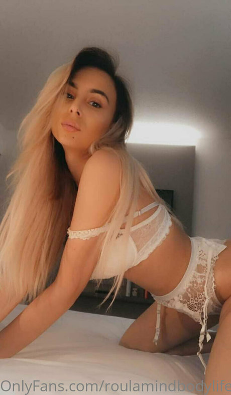 roulamindbodylife estrella porno agradable fotos