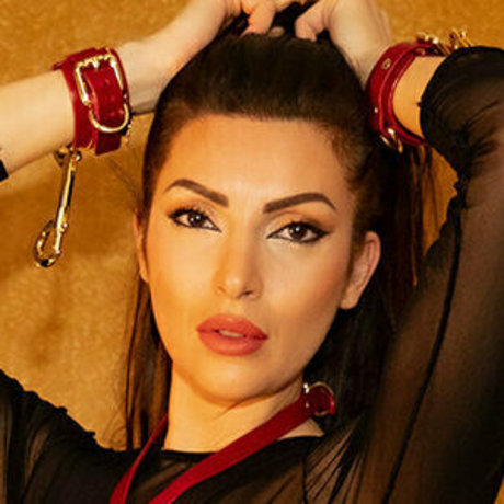 Alysa Nylon modelo erótico archivo