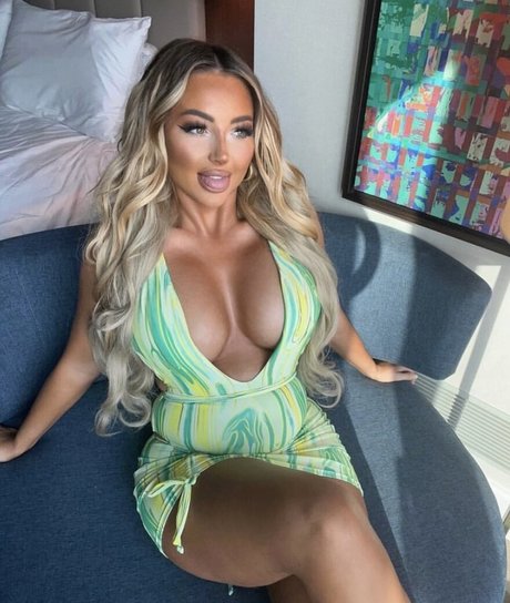 Beth Amelia linda estrella foto