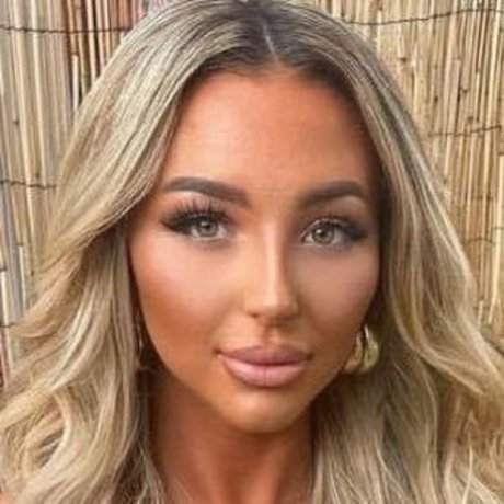 Beth Amelia estrella porno bonita galería