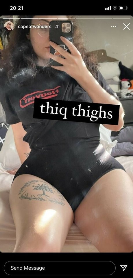 Capeofwonders modelo desnuda galería