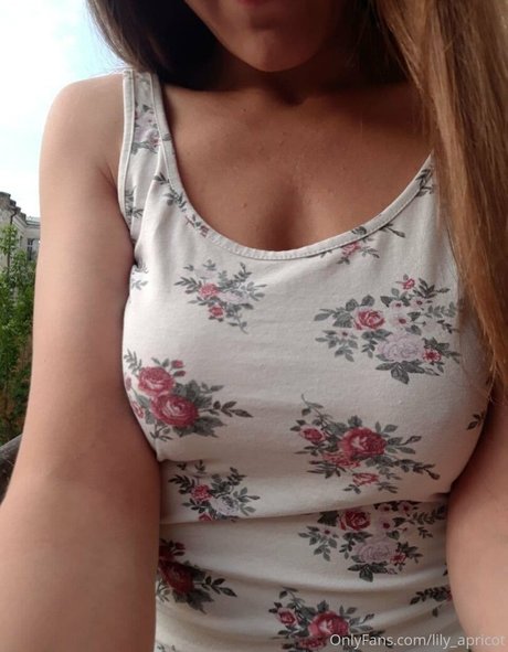 lilyapricot arte estrella porno galería