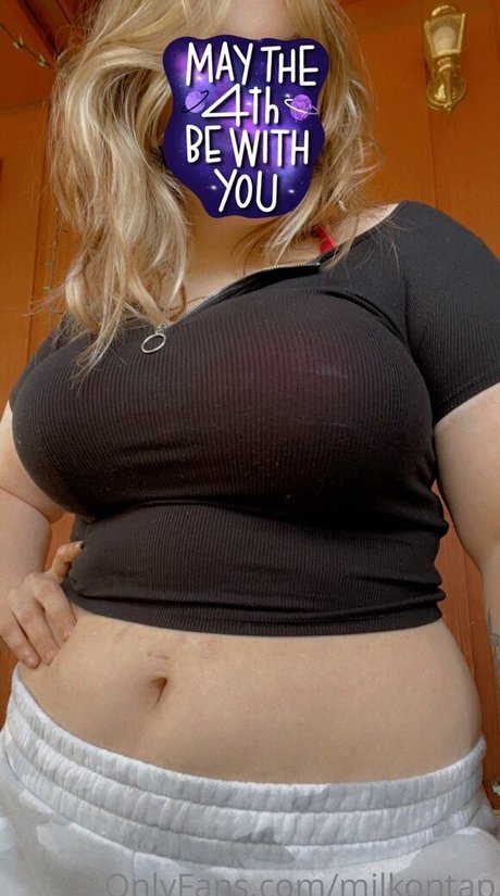 milkontap modelo desnudos foto