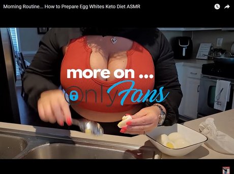 All Things Ely estrella porno imagen