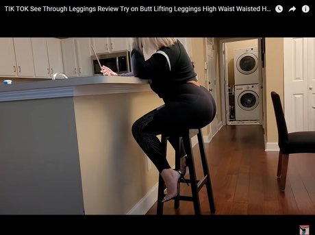 All Things Ely modelo superior archivo