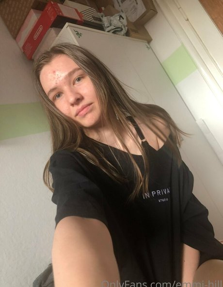 emmi hill estrella porno caliente galería