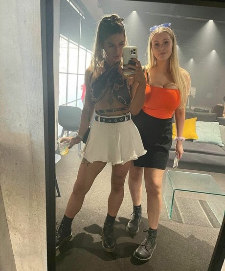 scorpio milk estrella porno de arte foto