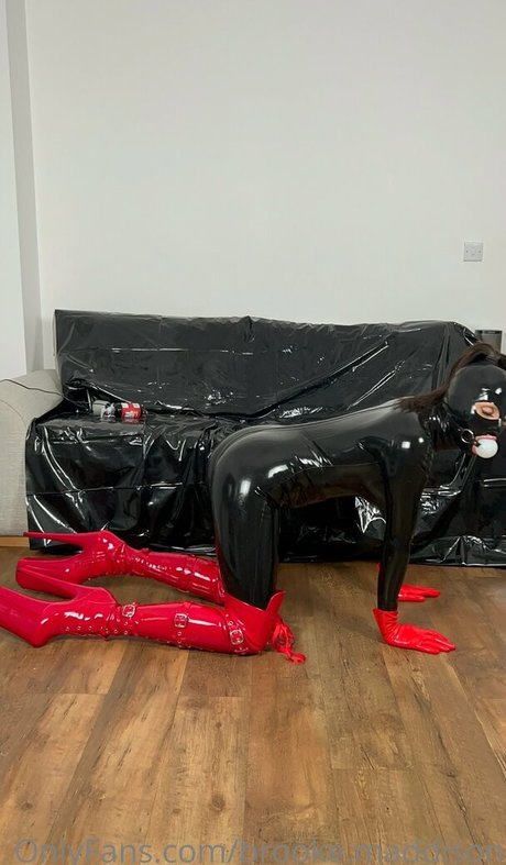 Brooke Maddison estrella superior fotos