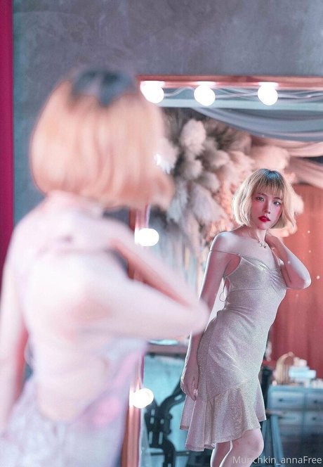 munchkin annafree estrella desnuda imágenes