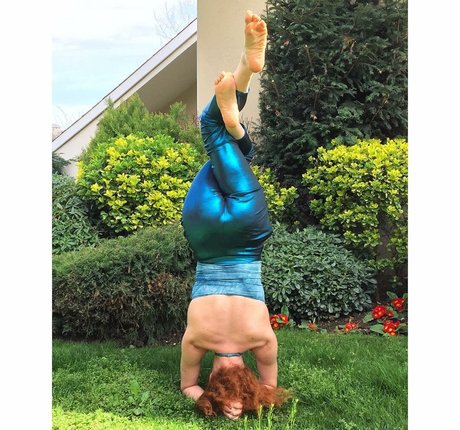 Demet Yoruc modelo agradable galerías