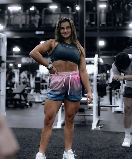 Janelle Jolicoeur modelo libre imagen