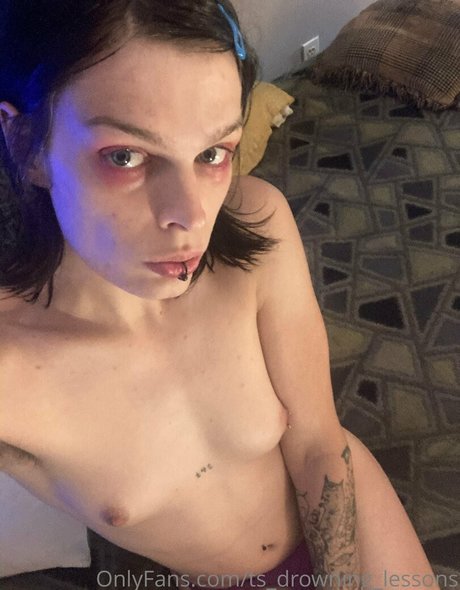 ts drowning lessons modelo libre foto