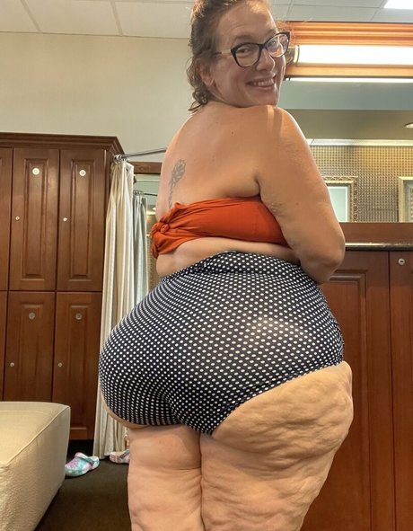 hourglassleigh modelo atractivo galerías