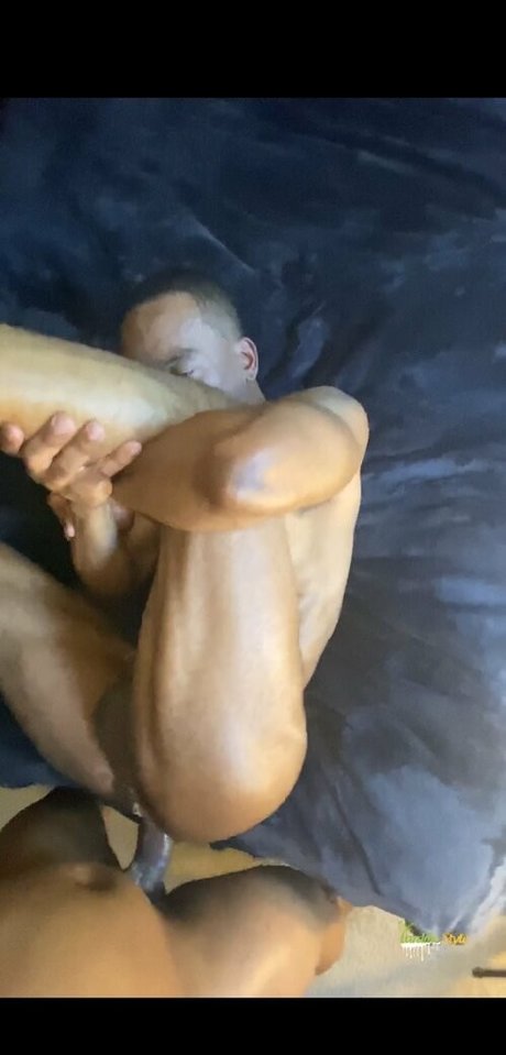 tetas grandes desnudas onlyfans arte imágenes