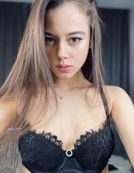 taanni modelo porno galería