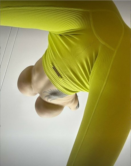 Flexy Amy estrella exclusiva galería