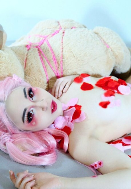 lolykoi hermosa estrella porno galerías