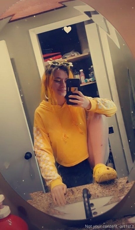 art1stdotz modelo desnudos archivo