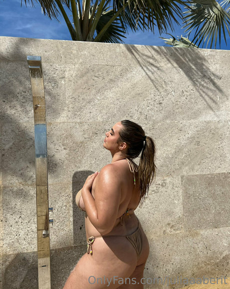 juliiaaberitttt actriz xxx fotos