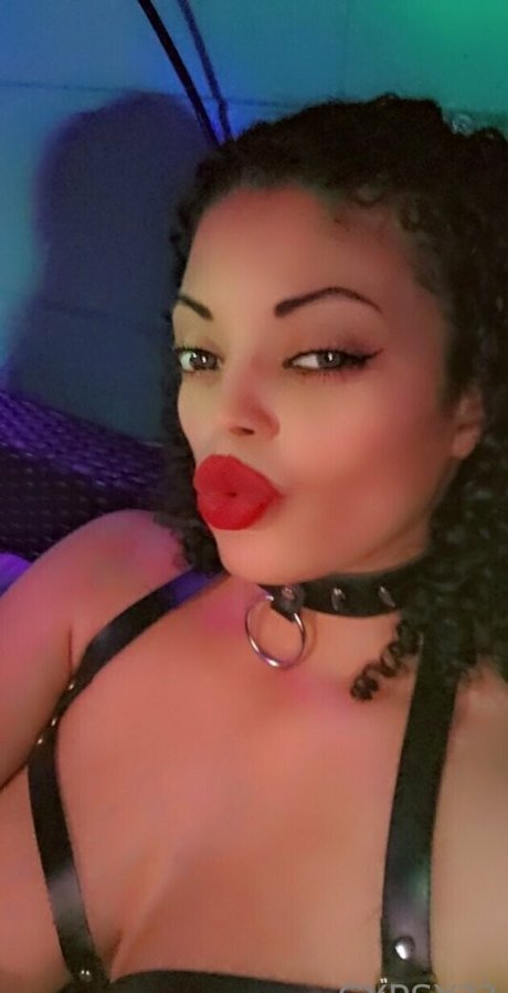 aligurlgypsy212 estrella caliente imagen