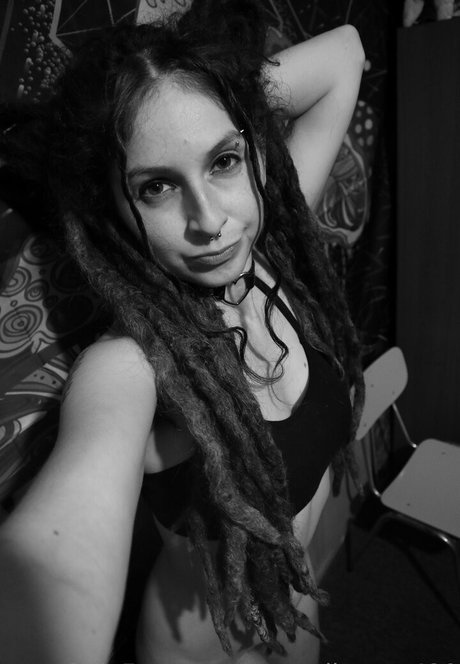 queenlioness420 modelo perfecto fotos