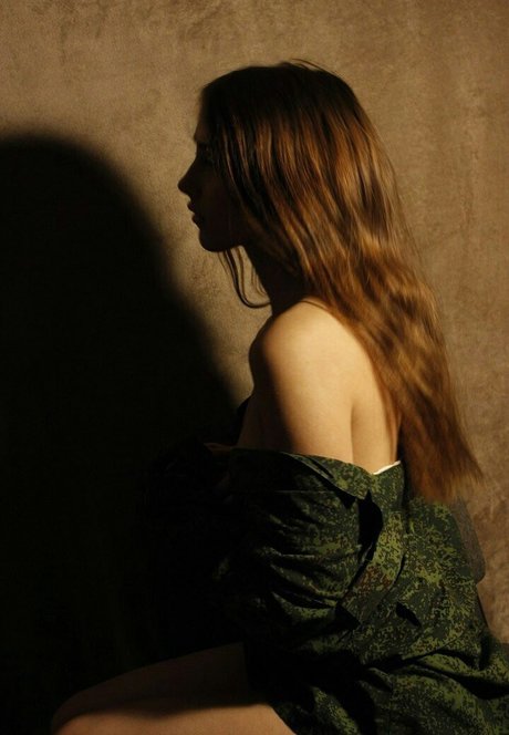 Masha Babko modelo desnudo archivo