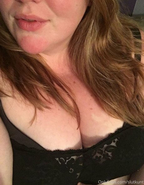 slutkunt estrella desnuda imágenes