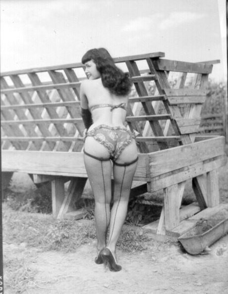 Bettie Page linda estrella archivo