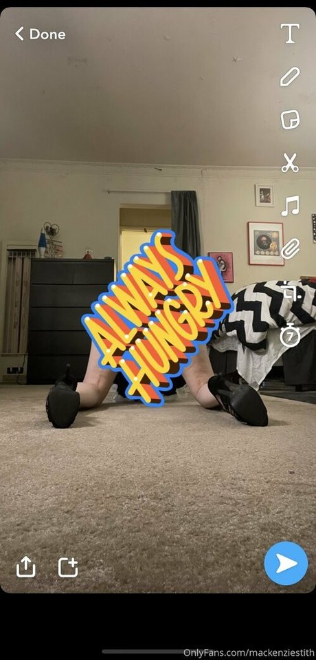 mackenziestith modelo erótico foto