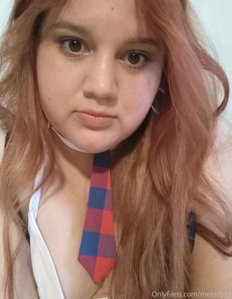 melodygg estrella porno desnuda foto