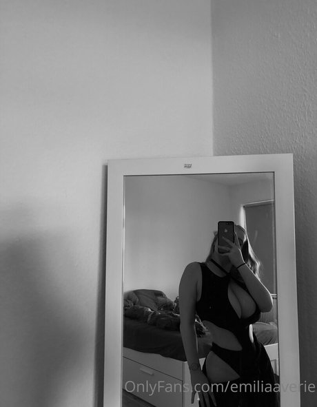 emiliaaverie modelo perfecto imágenes