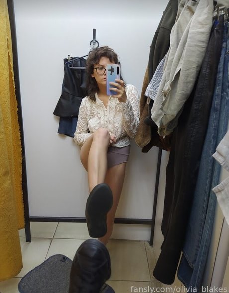 Olivia Blakes actriz atractiva foto