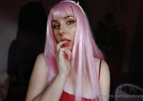 peachowo desnudos de estrellas porno foto