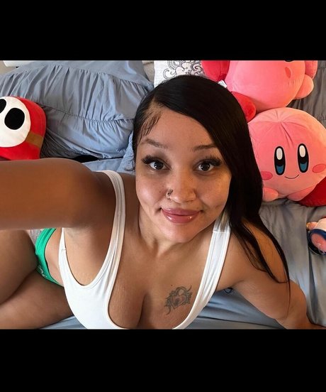 Darla Shuttlesworth modelo desnuda archivo