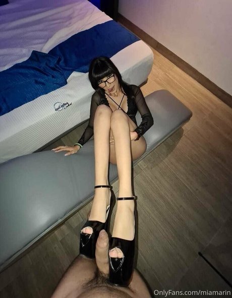 Mia Marin actriz atractiva galería