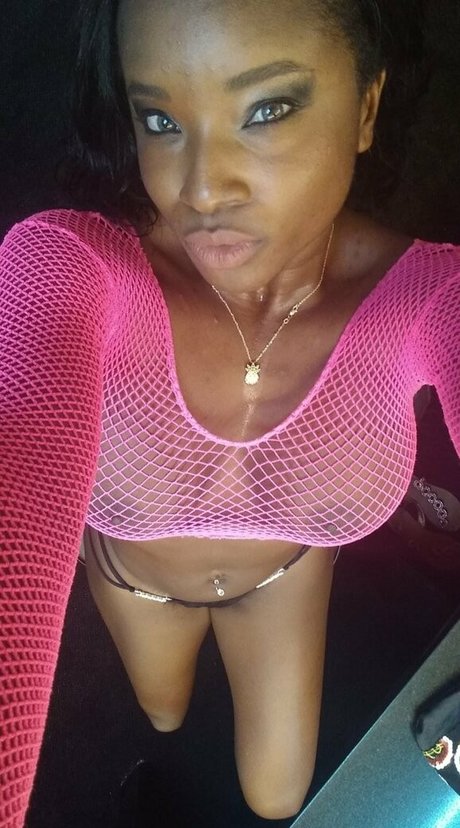 Naomi Foxxx xxx estrella porno fotos