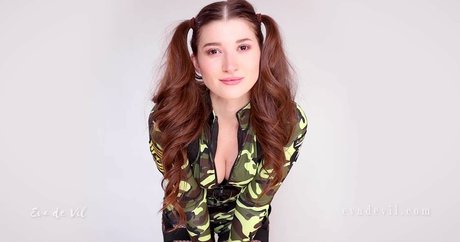 EvaDeVil modelo sexy galería