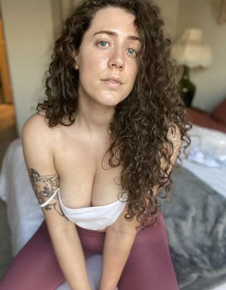 Nicole Quinn modelo bonita foto