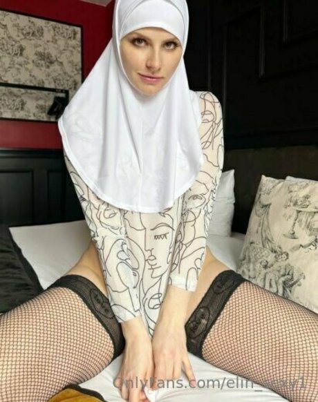 elin sexy1 estrella porno en alta definición galerías