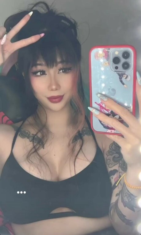 MobileSuitStella actriz libre fotos