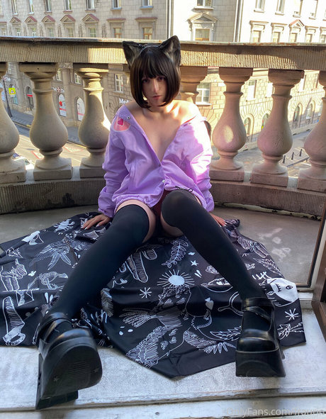 FrauRin bonita estrella porno foto