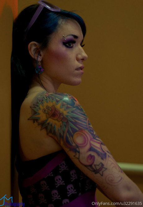 blownupdoll hermosa actriz archivo