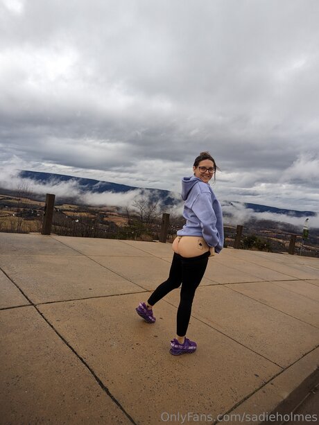 sadieholmes estrella caliente foto